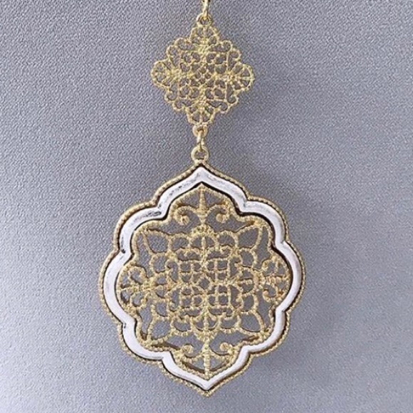 1 Left! Statement Necklace with Filigree Medallion - Picture 3 of 7